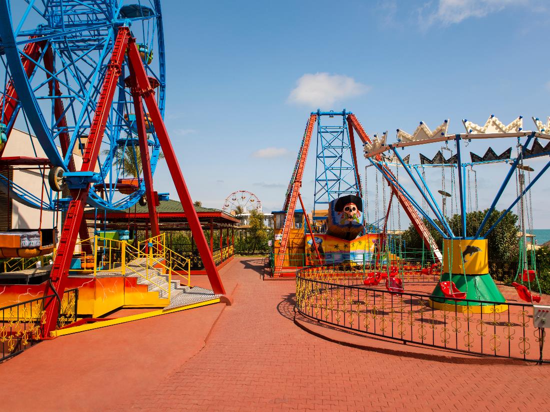 Amusement Park / Game Room / Cinema - Activities & Entertainment - Delphin Diva